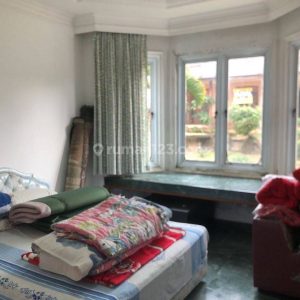 Dijual Villa Mewah Strategis di Cipanas