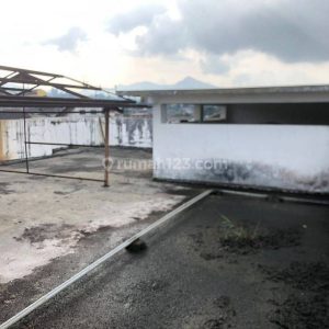 Dijual Villa Mewah Strategis di Cipanas