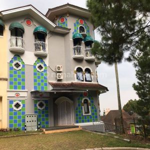 Dijual Villa Condo 3 Lantai di Kota Bunga Cipanas