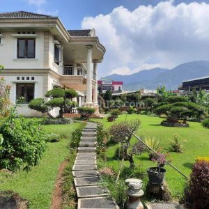 Dijual Villa di Puncak Cipanas