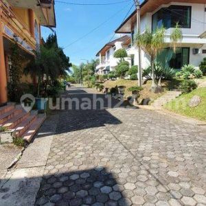 Dijual Villa Siap Huni 2 Lantai di Pacet