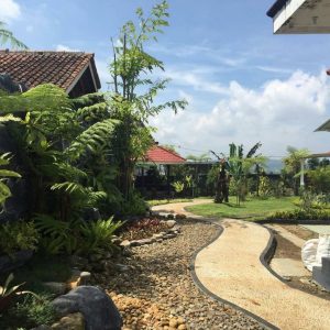 Dijual Villa Full Furnished di Cipanas