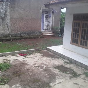 Dijual Rumah plus Warung pinggir Jalan di Cibeber