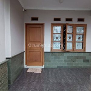 Dijual Cepat Rumah di Karangtengah
