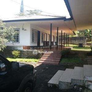 Dijual Tanah Beserta Bangunan Villa di Cipanas