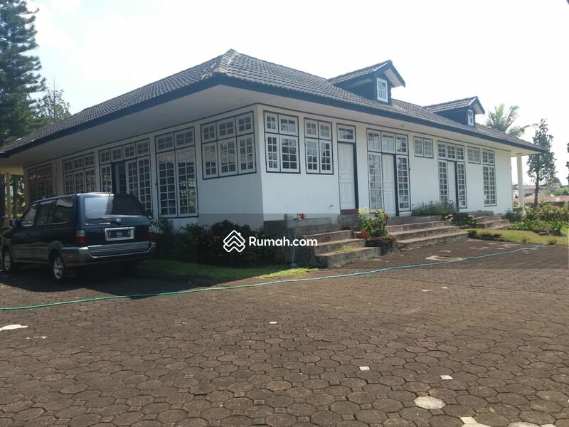 Dijual Tanah Beserta Bangunan Villa di Cipanas