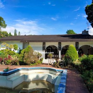 Dijual Villa Luas Hitung Tanah Saja di Area Coolibah, Cipanas