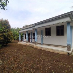 Dijual Rumah dan Ruang Usaha Luas untuk Gudang Beras Sukaluyu