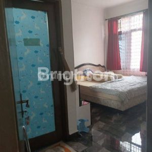 Dijual Villa + Kolam Renang di Cipanas