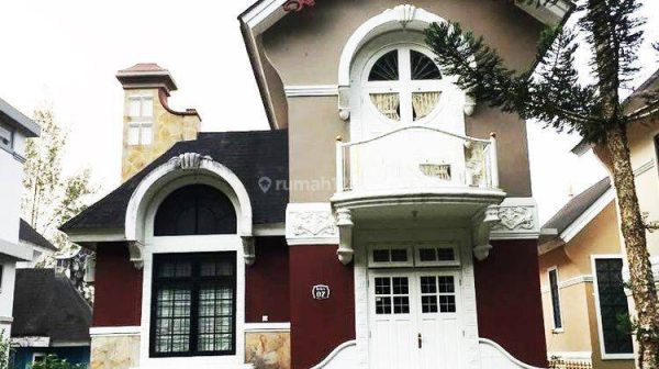 Dijual Villa Full Furnished di Kota Bunga Cipanas