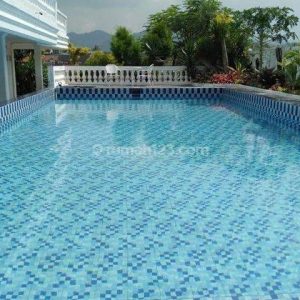 Dijual Villa Mewah Luas di Cipanas