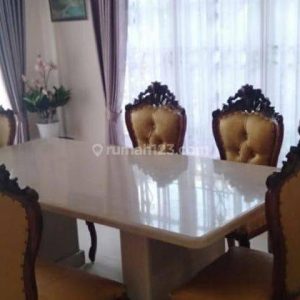 Dijual Villa Mewah Luas di Cipanas