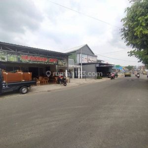 Dijual Rumah Hunian dan Ruang Usaha Strategis di Pacet