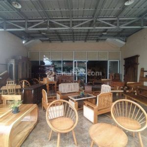 Dijual Rumah Hunian dan Ruang Usaha Strategis di Pacet