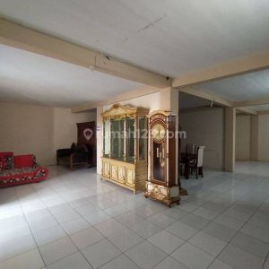 Dijual Rumah Hunian dan Ruang Usaha Strategis di Pacet