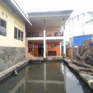 Dijual Rumah Hunian dan Ruang Usaha Strategis di Pacet