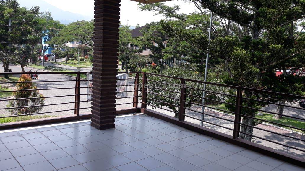 Dijual Villa Siap Huni di Kota Bunga Cipanas