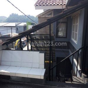 Dijual Rumah dan Tempat Usaha di Cipanas