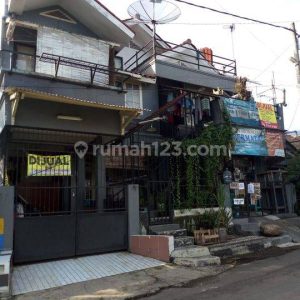 Dijual Rumah dan Tempat Usaha di Cipanas