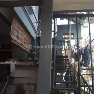 Dijual Rumah dan Tempat Usaha di Cipanas