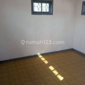 Dijual Rumah dan Tempat Usaha di Cipanas