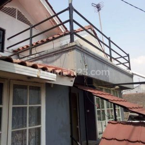 Dijual Rumah dan Tempat Usaha di Cipanas