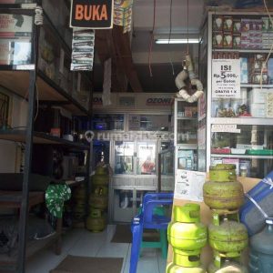 Dijual Rumah dan Tempat Usaha di Cipanas