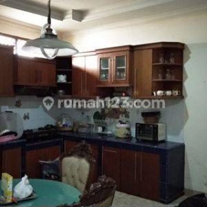 Dijual Cepat Rumah Bagus di Karangtengah